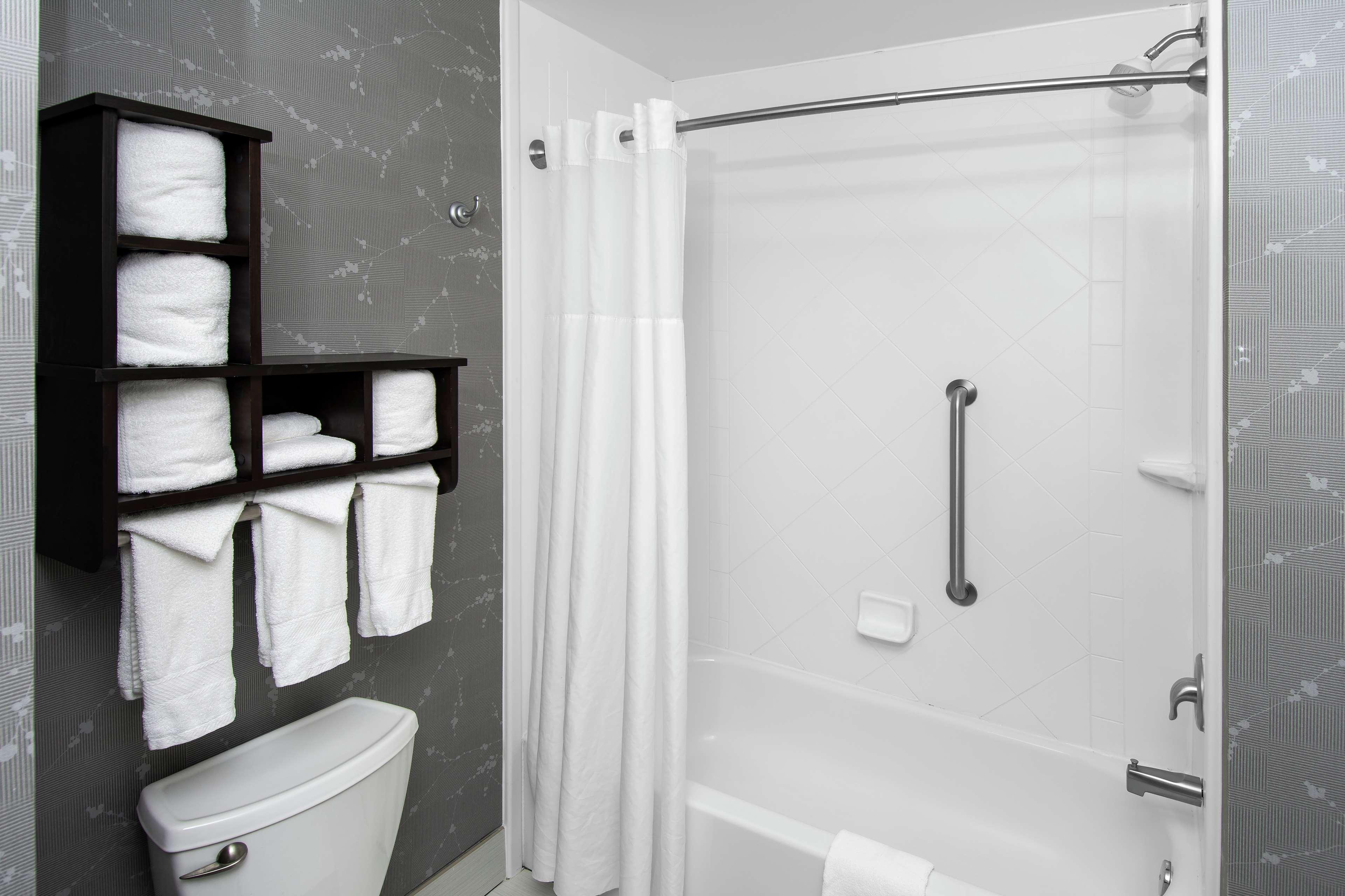 Hampton Inn & Suites - Raleigh Downtown Extérieur photo
