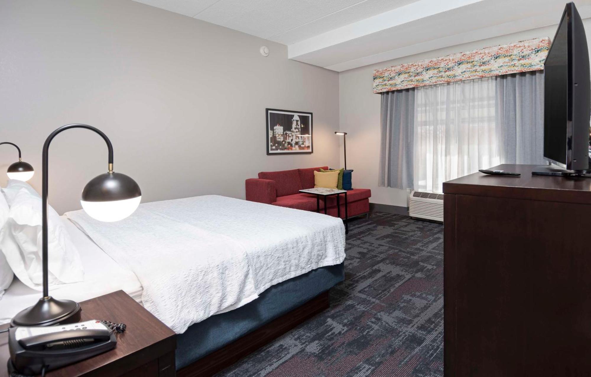 Hampton Inn & Suites - Raleigh Downtown Extérieur photo