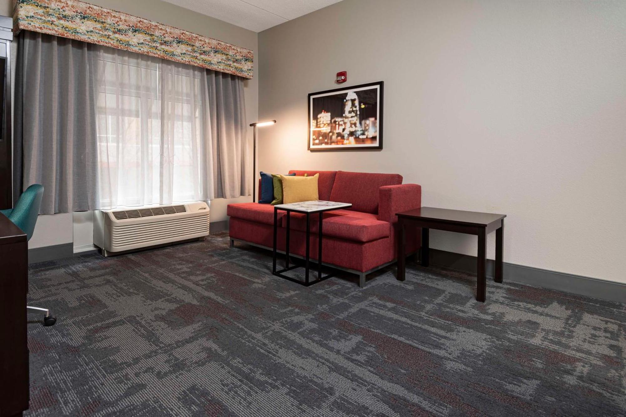 Hampton Inn & Suites - Raleigh Downtown Extérieur photo