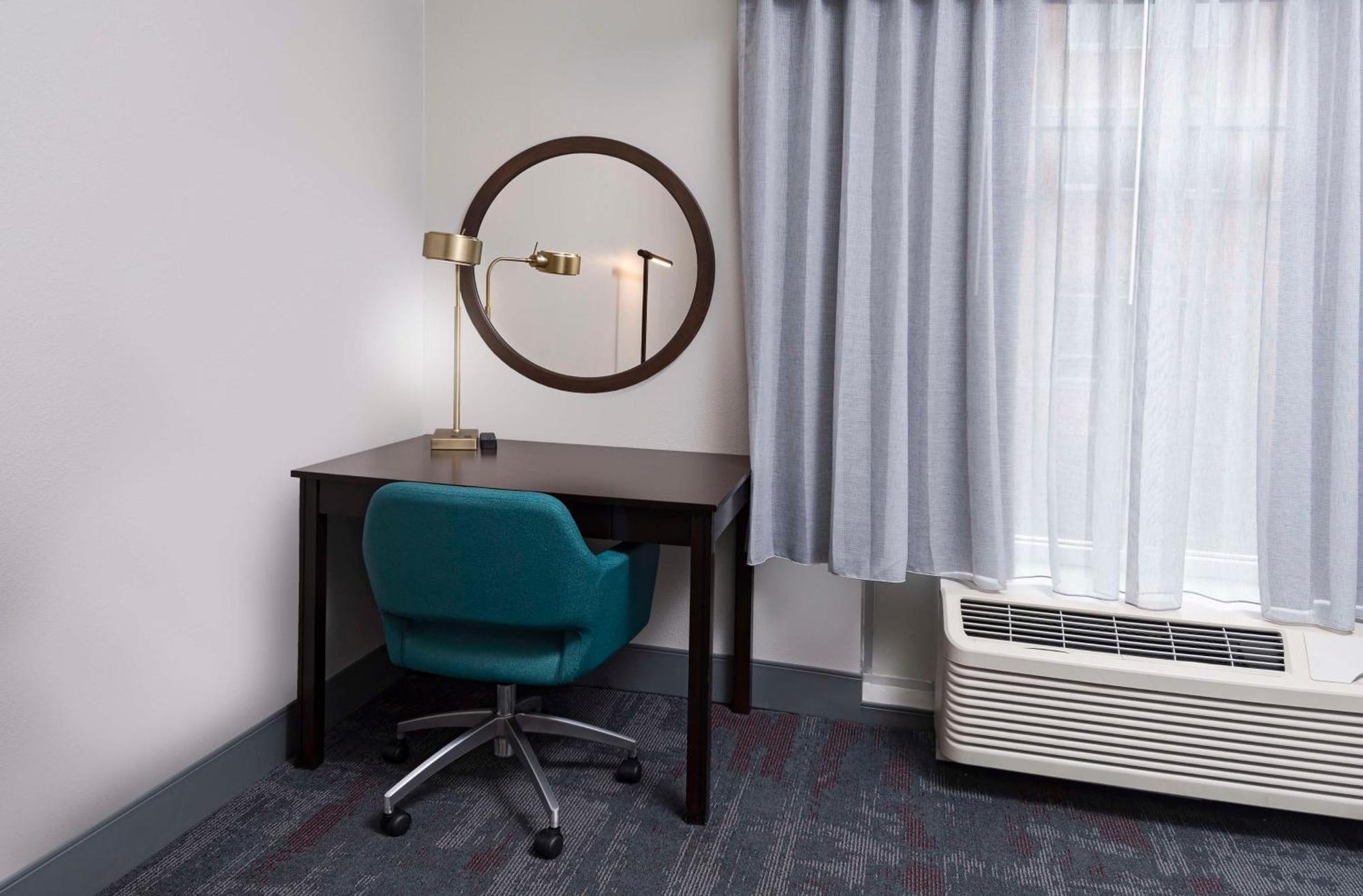 Hampton Inn & Suites - Raleigh Downtown Extérieur photo