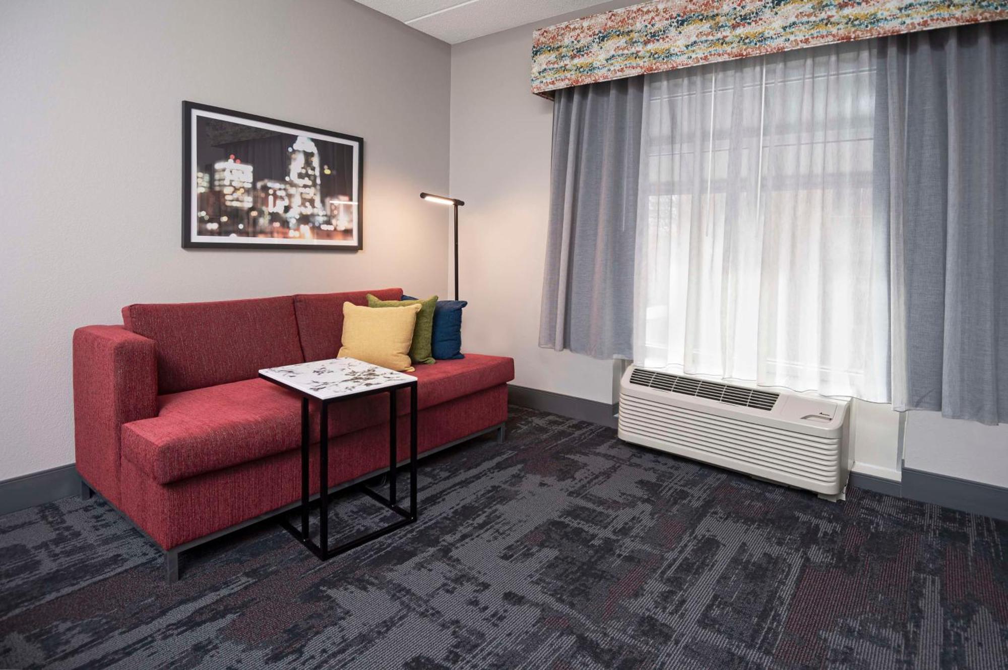 Hampton Inn & Suites - Raleigh Downtown Extérieur photo