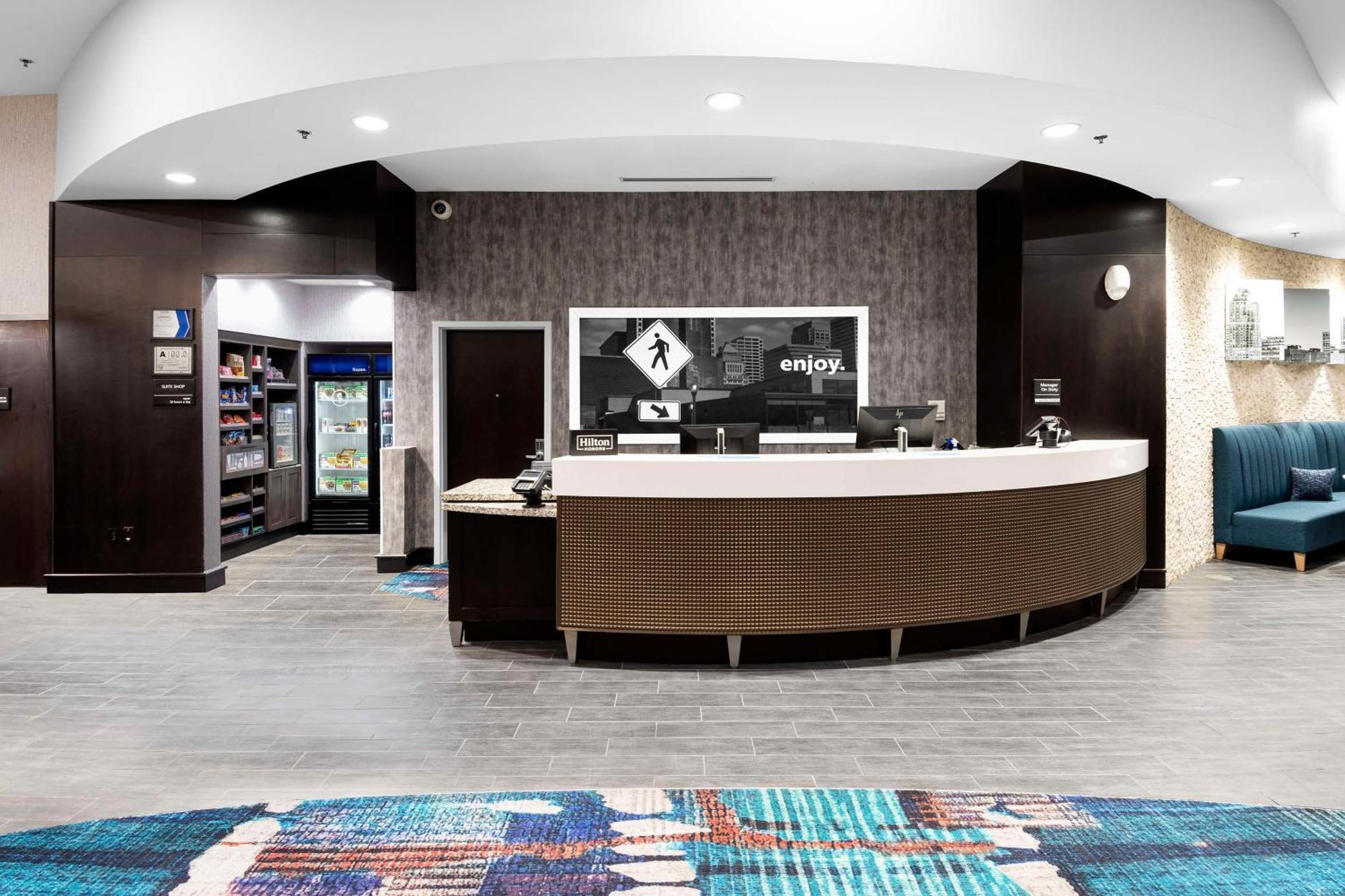 Hampton Inn & Suites - Raleigh Downtown Extérieur photo