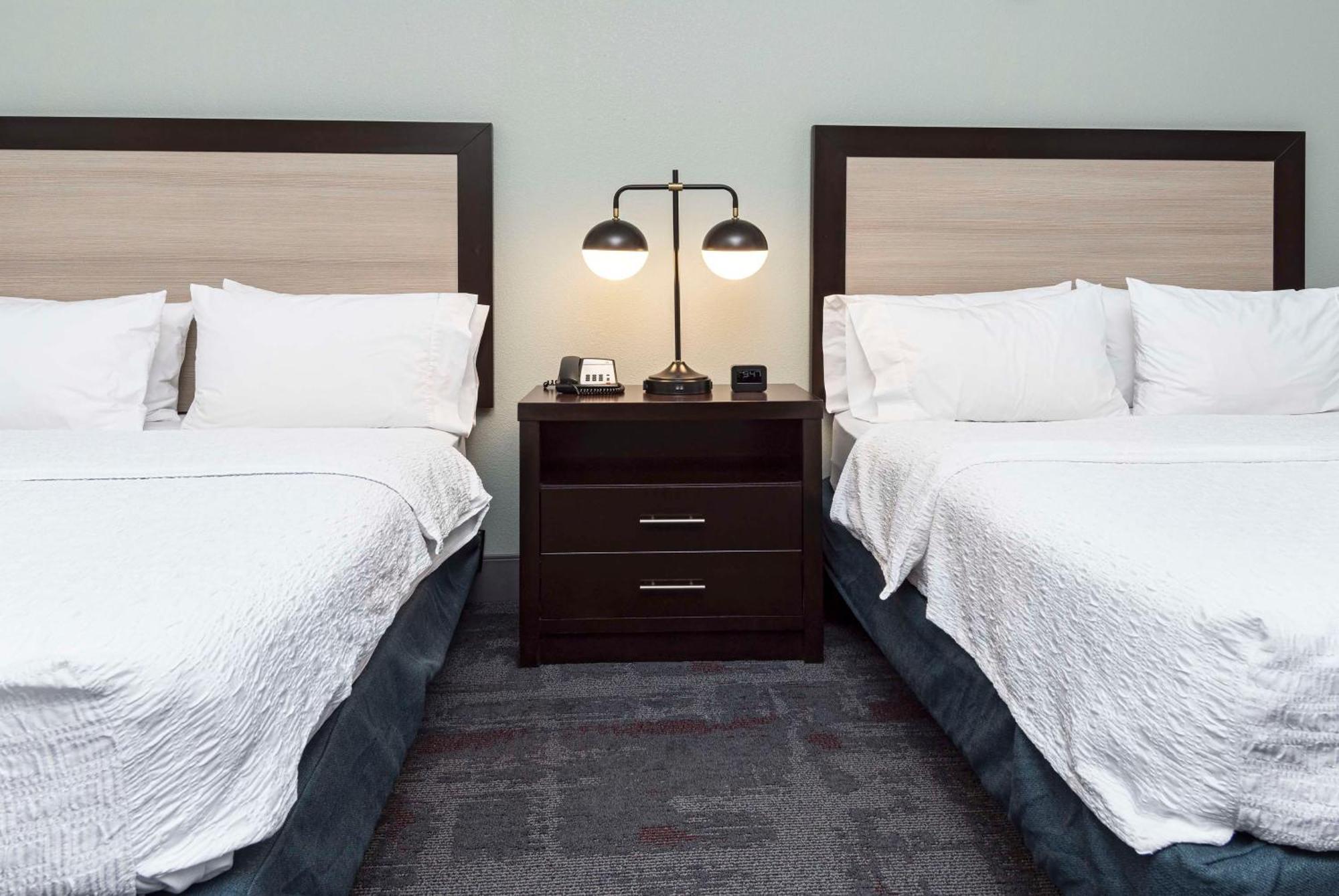 Hampton Inn & Suites - Raleigh Downtown Extérieur photo